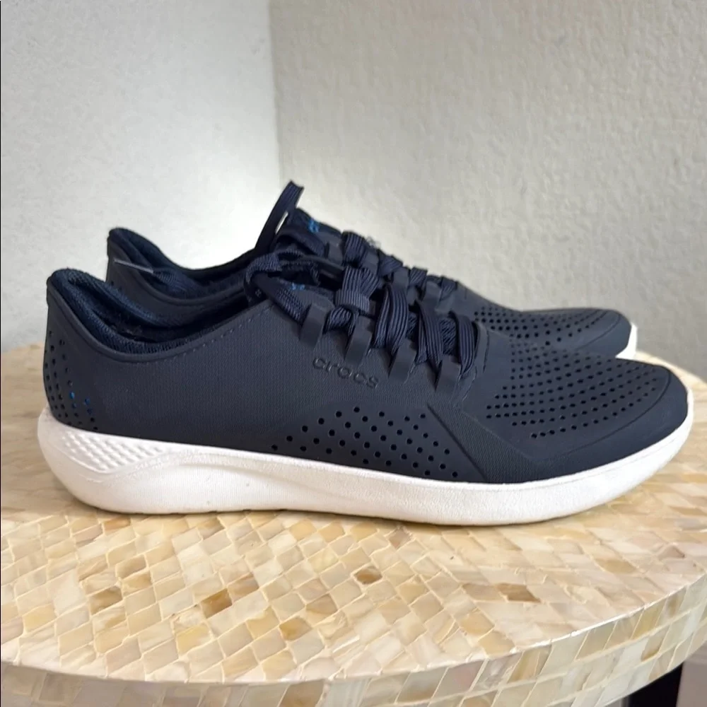 CROCS Dark Blue Athletic Shoes size 11